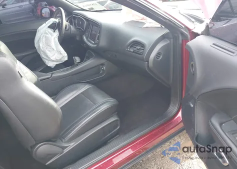 2018 Dodge Challenger Sxt Plus z USA, uszkodzony, nr VIN 2C3CDZAG6JH231763